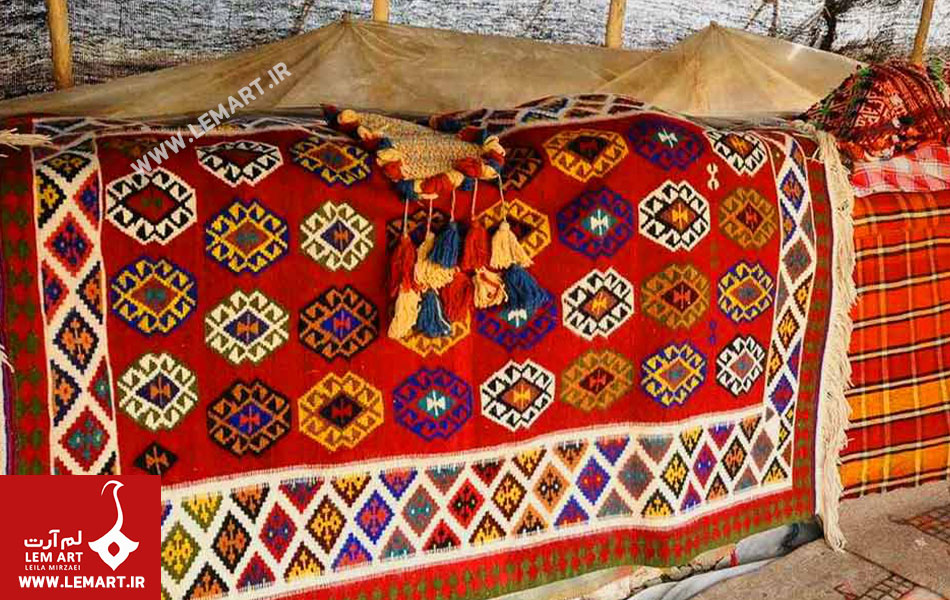 مشخصات دست بافته های قشقایی