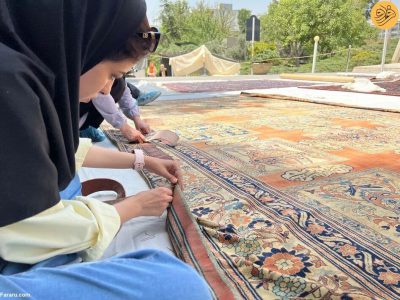 5 | هوادهی فرش های موزه فرش تهران زیر آفتاب داغ فرش های موزه تهران 4 | هوادهی فرش های موزه فرش تهران زیر آفتاب داغ
