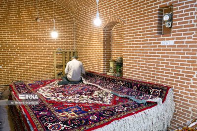 17 | رفوگری و پرداخت قالی (گزارش تصویری) و پرداخت قالی 16 | رفوگری و پرداخت قالی (گزارش تصویری)