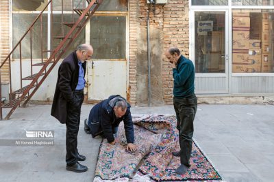 3 | رفوگری و پرداخت قالی (گزارش تصویری) و پرداخت قالی 2 | رفوگری و پرداخت قالی (گزارش تصویری)
