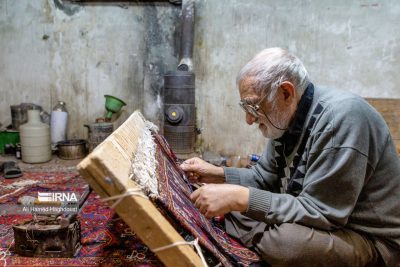 30 | رفوگری و پرداخت قالی (گزارش تصویری) و پرداخت قالی 29 | رفوگری و پرداخت قالی (گزارش تصویری)